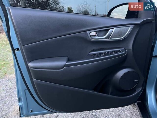 Хендай Kona Electric, объемом двигателя 0 л и пробегом 92 тыс. км за 18900 $, фото 33 на Automoto.ua