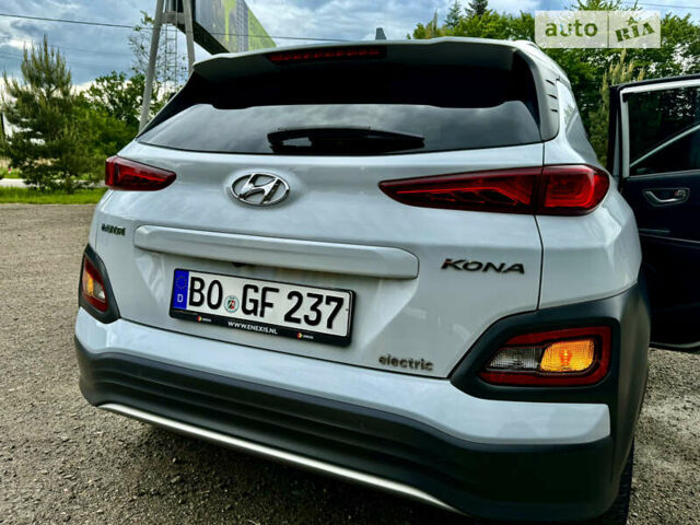 Хендай Kona Electric, объемом двигателя 0 л и пробегом 88 тыс. км за 16999 $, фото 15 на Automoto.ua