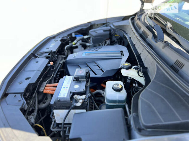 Хендай Kona Electric, объемом двигателя 0 л и пробегом 56 тыс. км за 16999 $, фото 39 на Automoto.ua