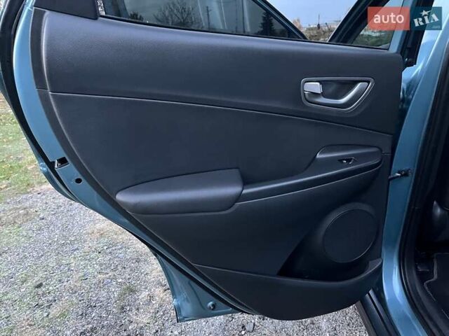 Хендай Kona Electric, объемом двигателя 0 л и пробегом 92 тыс. км за 18900 $, фото 54 на Automoto.ua