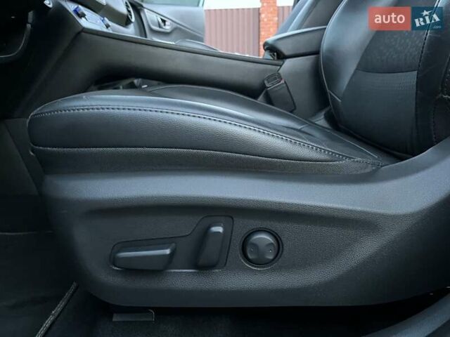 Хендай Kona Electric, объемом двигателя 0 л и пробегом 92 тыс. км за 18900 $, фото 35 на Automoto.ua