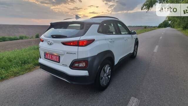 Хендай Kona Electric, объемом двигателя 0 л и пробегом 37 тыс. км за 19500 $, фото 1 на Automoto.ua