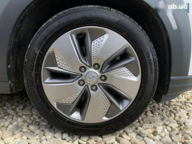 Хендай Kona Electric, объемом двигателя 0 л и пробегом 93 тыс. км за 19800 $, фото 26 на Automoto.ua