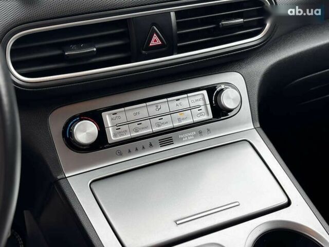 Хендай Kona Electric, объемом двигателя 0 л и пробегом 53 тыс. км за 15700 $, фото 27 на Automoto.ua