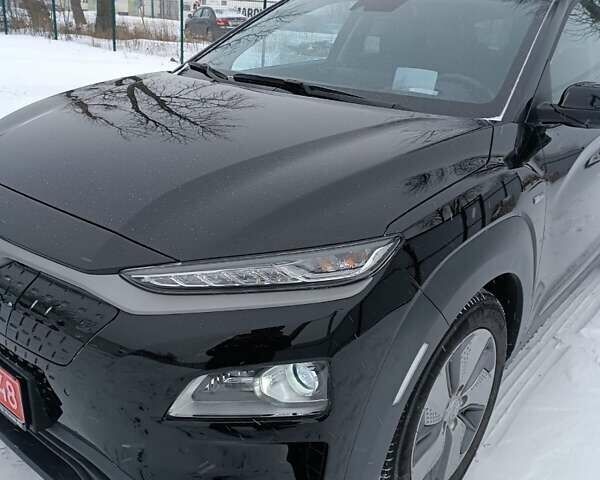 Хендай Kona Electric, объемом двигателя 0 л и пробегом 63 тыс. км за 24400 $, фото 1 на Automoto.ua