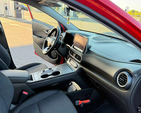 Хендай Kona Electric, об'ємом двигуна 0 л та пробігом 74 тис. км за 17500 $, фото 18 на Automoto.ua