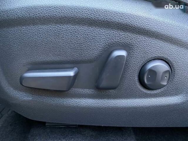 Хендай Kona Electric, объемом двигателя 0 л и пробегом 70 тыс. км за 18900 $, фото 7 на Automoto.ua