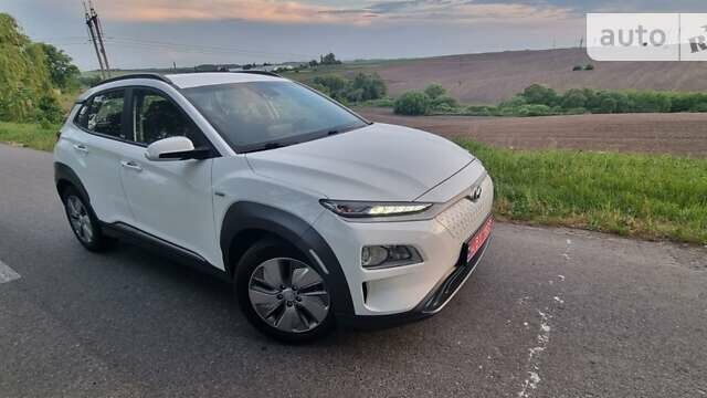 Хендай Kona Electric, объемом двигателя 0 л и пробегом 37 тыс. км за 19500 $, фото 3 на Automoto.ua