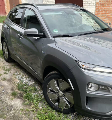 Хендай Kona Electric, объемом двигателя 0 л и пробегом 98 тыс. км за 18500 $, фото 1 на Automoto.ua