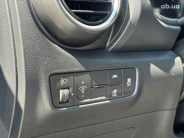 Хендай Kona Electric, объемом двигателя 0 л и пробегом 70 тыс. км за 14600 $, фото 15 на Automoto.ua