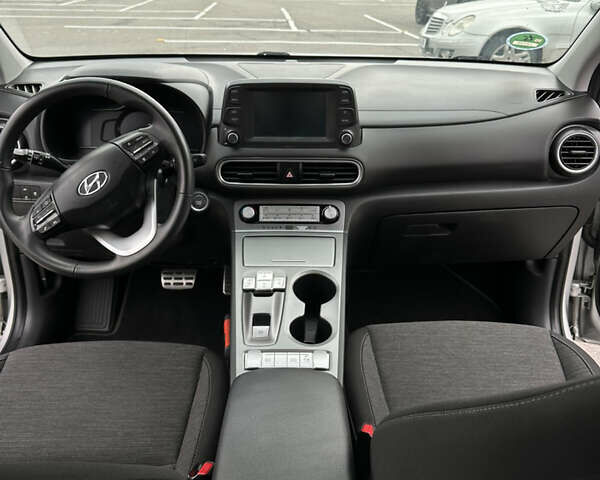 Хендай Kona Electric, объемом двигателя 0 л и пробегом 112 тыс. км за 17200 $, фото 21 на Automoto.ua