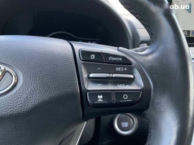 Хендай Kona Electric, объемом двигателя 0 л и пробегом 93 тыс. км за 19800 $, фото 4 на Automoto.ua