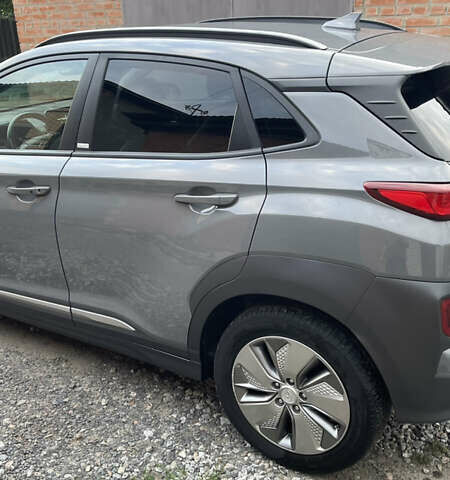 Хендай Kona Electric, объемом двигателя 0 л и пробегом 98 тыс. км за 18500 $, фото 5 на Automoto.ua