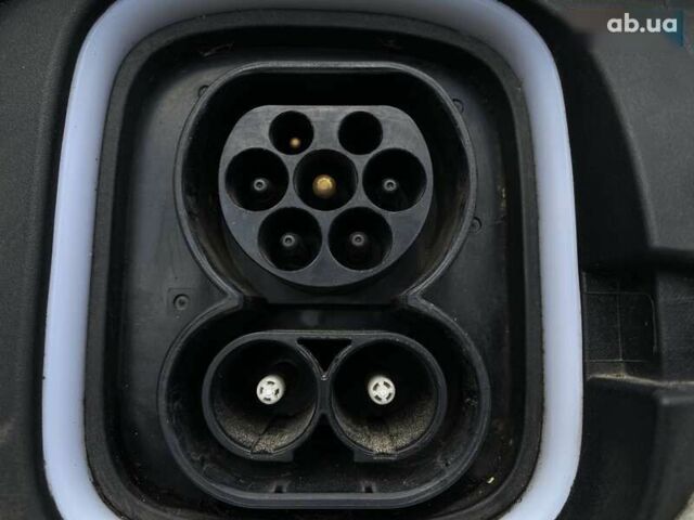 Хендай Kona Electric, объемом двигателя 0 л и пробегом 93 тыс. км за 19800 $, фото 22 на Automoto.ua