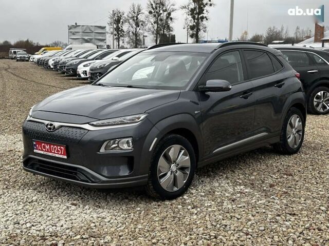 Хендай Kona Electric, объемом двигателя 0 л и пробегом 53 тыс. км за 15700 $, фото 2 на Automoto.ua
