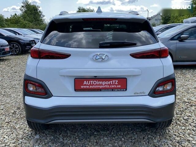 Хендай Kona Electric, объемом двигателя 0 л и пробегом 115 тыс. км за 18700 $, фото 18 на Automoto.ua