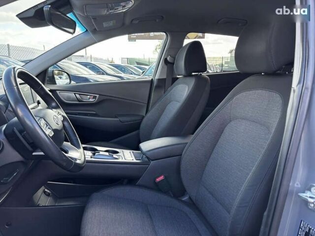 Хендай Kona Electric, объемом двигателя 0 л и пробегом 50 тыс. км за 15400 $, фото 15 на Automoto.ua