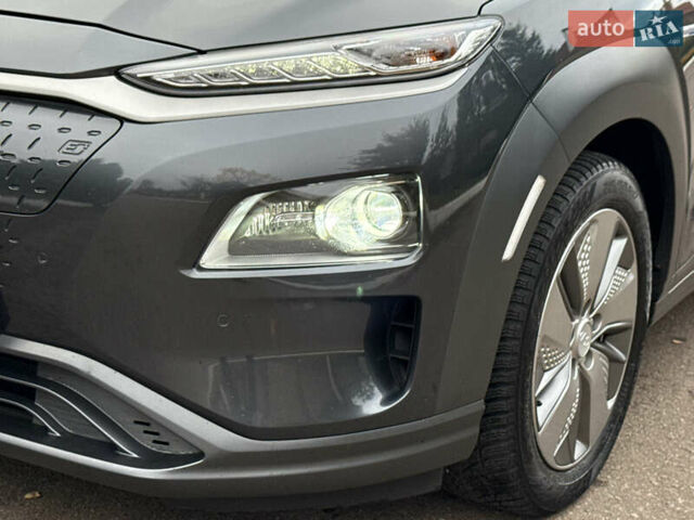 Хендай Kona Electric, объемом двигателя 0 л и пробегом 81 тыс. км за 18150 $, фото 13 на Automoto.ua