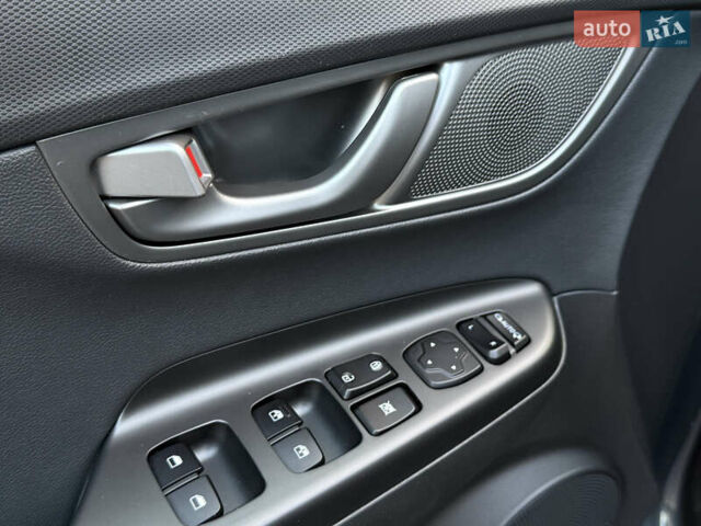 Хендай Kona Electric, объемом двигателя 0 л и пробегом 81 тыс. км за 18150 $, фото 65 на Automoto.ua