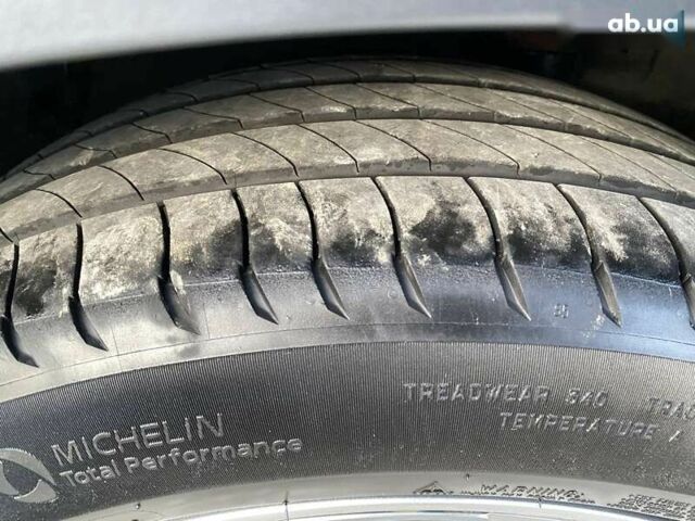 Хендай Kona Electric, объемом двигателя 0 л и пробегом 73 тыс. км за 18700 $, фото 28 на Automoto.ua