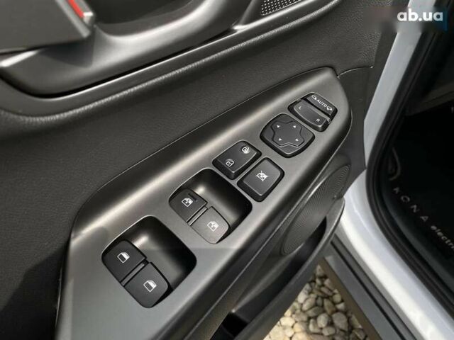 Хендай Kona Electric, объемом двигателя 0 л и пробегом 93 тыс. км за 19800 $, фото 29 на Automoto.ua