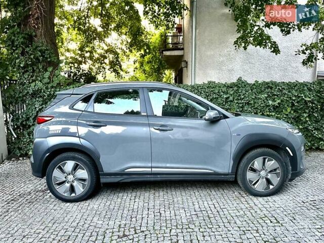 Хендай Kona Electric, объемом двигателя 0 л и пробегом 27 тыс. км за 14100 $, фото 3 на Automoto.ua