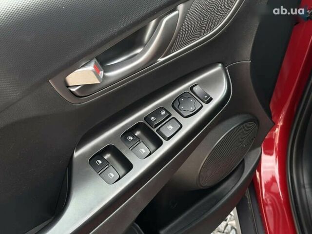 Хендай Kona Electric, объемом двигателя 0 л и пробегом 102 тыс. км за 14600 $, фото 8 на Automoto.ua