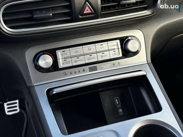 Хендай Kona Electric, объемом двигателя 0 л и пробегом 50 тыс. км за 15400 $, фото 23 на Automoto.ua