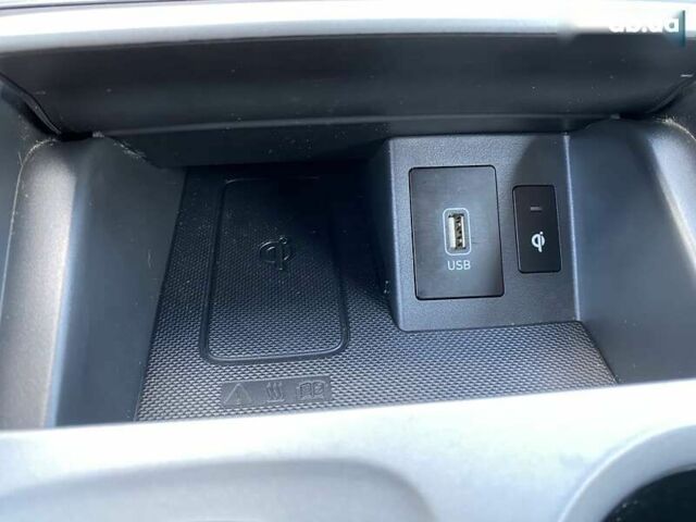 Хендай Kona Electric, объемом двигателя 0 л и пробегом 93 тыс. км за 19800 $, фото 7 на Automoto.ua