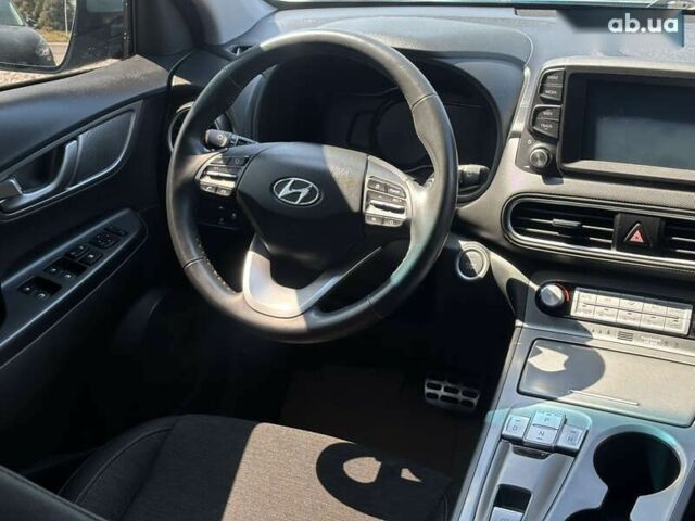 Хендай Kona Electric, объемом двигателя 0 л и пробегом 70 тыс. км за 14600 $, фото 21 на Automoto.ua