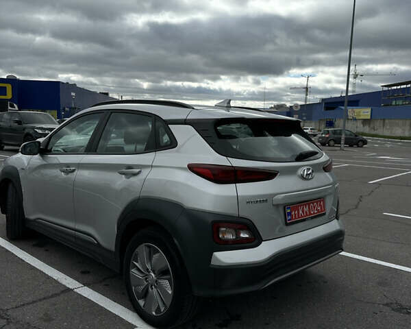 Хендай Kona Electric, объемом двигателя 0 л и пробегом 112 тыс. км за 17200 $, фото 7 на Automoto.ua