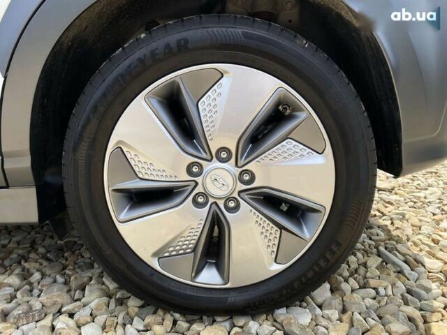 Хендай Kona Electric, объемом двигателя 0 л и пробегом 115 тыс. км за 18700 $, фото 29 на Automoto.ua