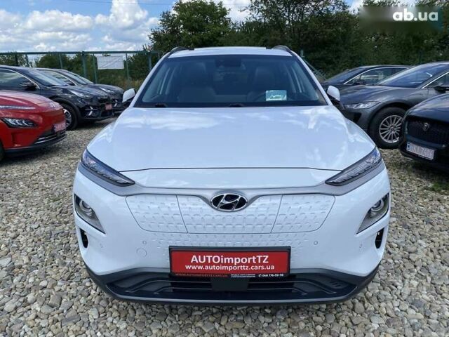 Хендай Kona Electric, объемом двигателя 0 л и пробегом 93 тыс. км за 19800 $, фото 21 на Automoto.ua