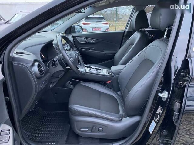 Хендай Kona Electric, объемом двигателя 0 л и пробегом 70 тыс. км за 18900 $, фото 29 на Automoto.ua
