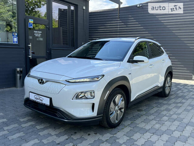 Хендай Kona Electric, объемом двигателя 0 л и пробегом 50 тыс. км за 17200 $, фото 1 на Automoto.ua