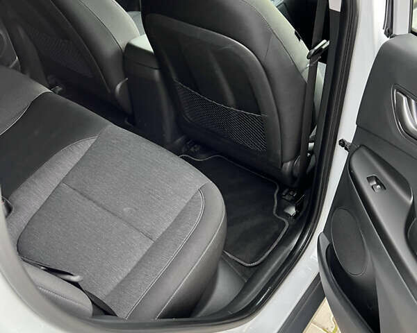 Хендай Kona Electric, объемом двигателя 0 л и пробегом 135 тыс. км за 16900 $, фото 10 на Automoto.ua