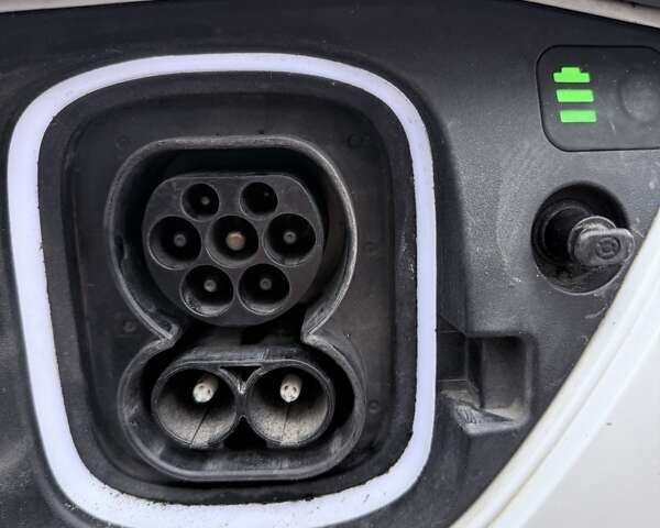 Хендай Kona Electric, об'ємом двигуна 0 л та пробігом 167 тис. км за 16500 $, фото 17 на Automoto.ua