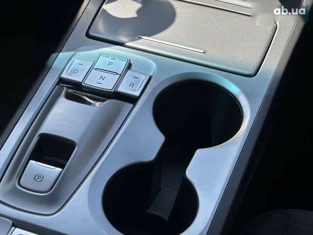 Хендай Kona Electric, объемом двигателя 0 л и пробегом 70 тыс. км за 18500 $, фото 24 на Automoto.ua