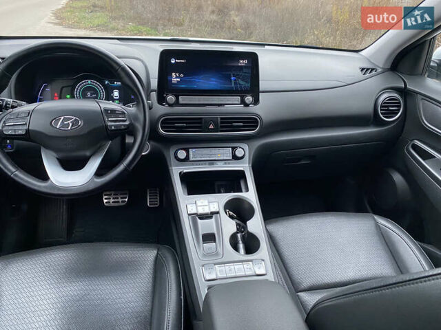Хендай Kona Electric, объемом двигателя 0 л и пробегом 163 тыс. км за 15999 $, фото 14 на Automoto.ua