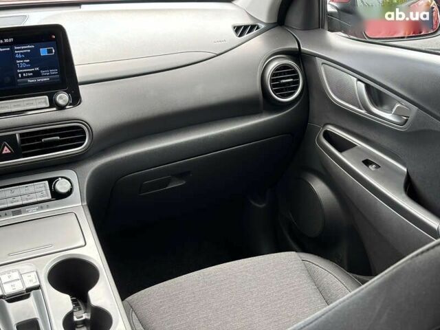 Хендай Kona Electric, объемом двигателя 0 л и пробегом 102 тыс. км за 14600 $, фото 19 на Automoto.ua