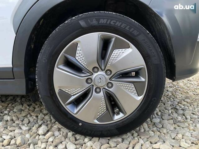 Хендай Kona Electric, объемом двигателя 0 л и пробегом 93 тыс. км за 19800 $, фото 24 на Automoto.ua