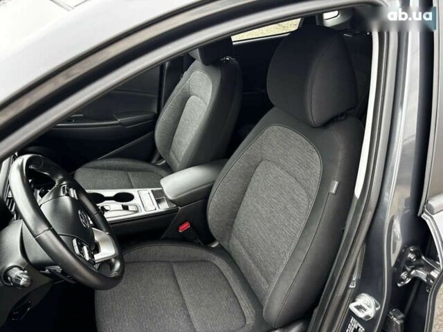 Хендай Kona Electric, объемом двигателя 0 л и пробегом 53 тыс. км за 15700 $, фото 20 на Automoto.ua