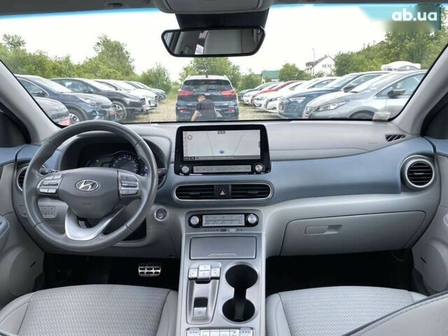 Хендай Kona Electric, объемом двигателя 0 л и пробегом 115 тыс. км за 18700 $, фото 2 на Automoto.ua