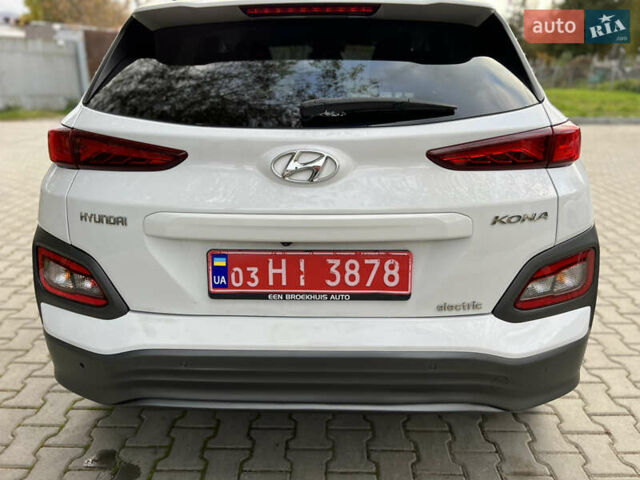 Хендай Kona Electric, объемом двигателя 0 л и пробегом 135 тыс. км за 16900 $, фото 3 на Automoto.ua