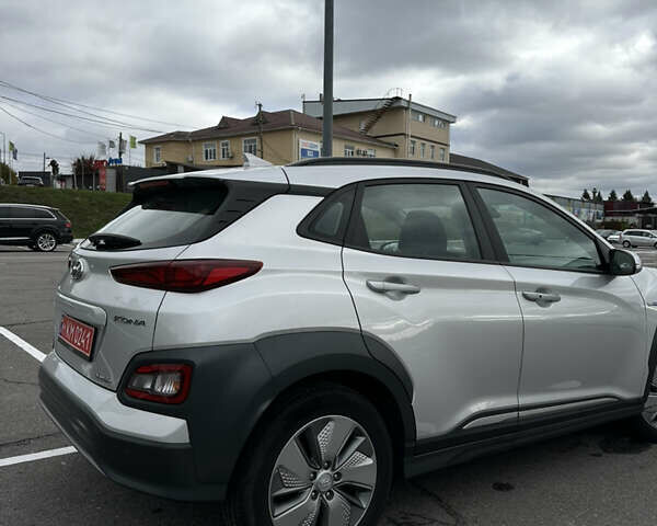 Хендай Kona Electric, объемом двигателя 0 л и пробегом 112 тыс. км за 17200 $, фото 13 на Automoto.ua