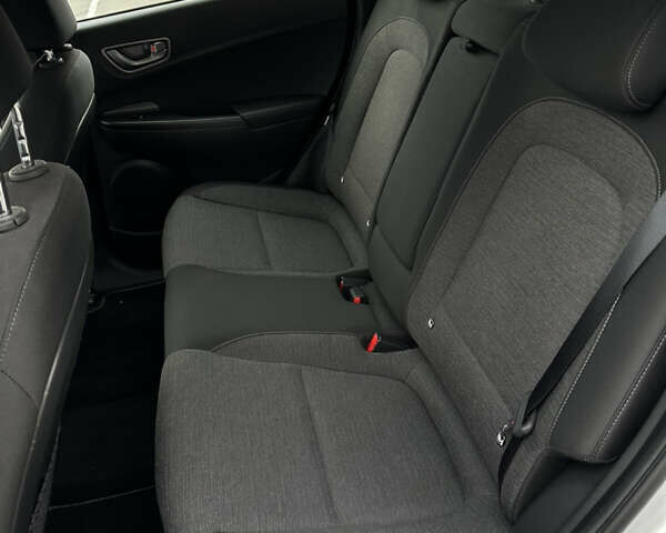 Хендай Kona Electric, объемом двигателя 0 л и пробегом 112 тыс. км за 17200 $, фото 29 на Automoto.ua