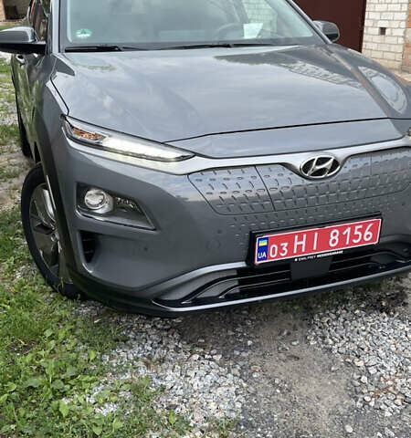 Хендай Kona Electric, объемом двигателя 0 л и пробегом 98 тыс. км за 18500 $, фото 2 на Automoto.ua