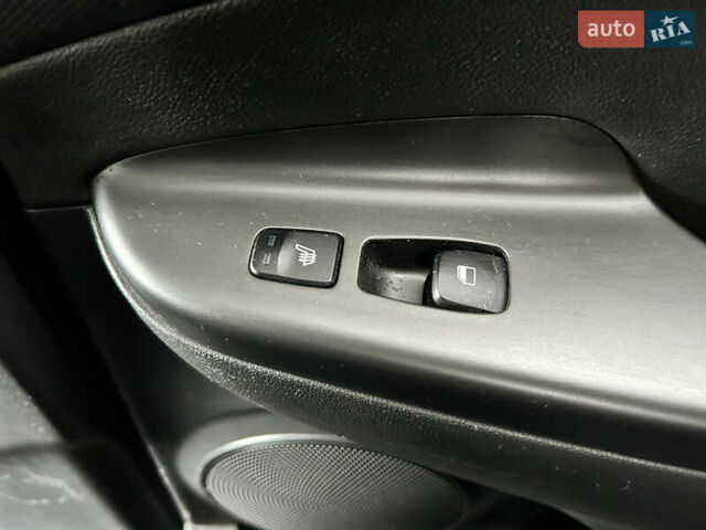 Хендай Kona Electric, объемом двигателя 0 л и пробегом 98 тыс. км за 18500 $, фото 16 на Automoto.ua