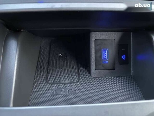 Хендай Kona Electric, объемом двигателя 0 л и пробегом 70 тыс. км за 18200 $, фото 9 на Automoto.ua