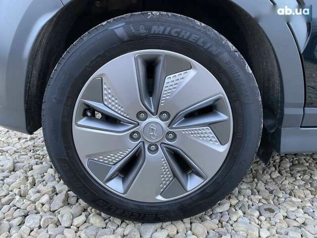 Хендай Kona Electric, объемом двигателя 0 л и пробегом 70 тыс. км за 18900 $, фото 25 на Automoto.ua